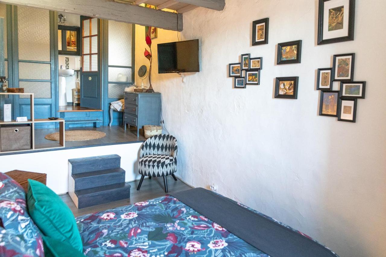 La Bastide De Bed & Breakfast 2*